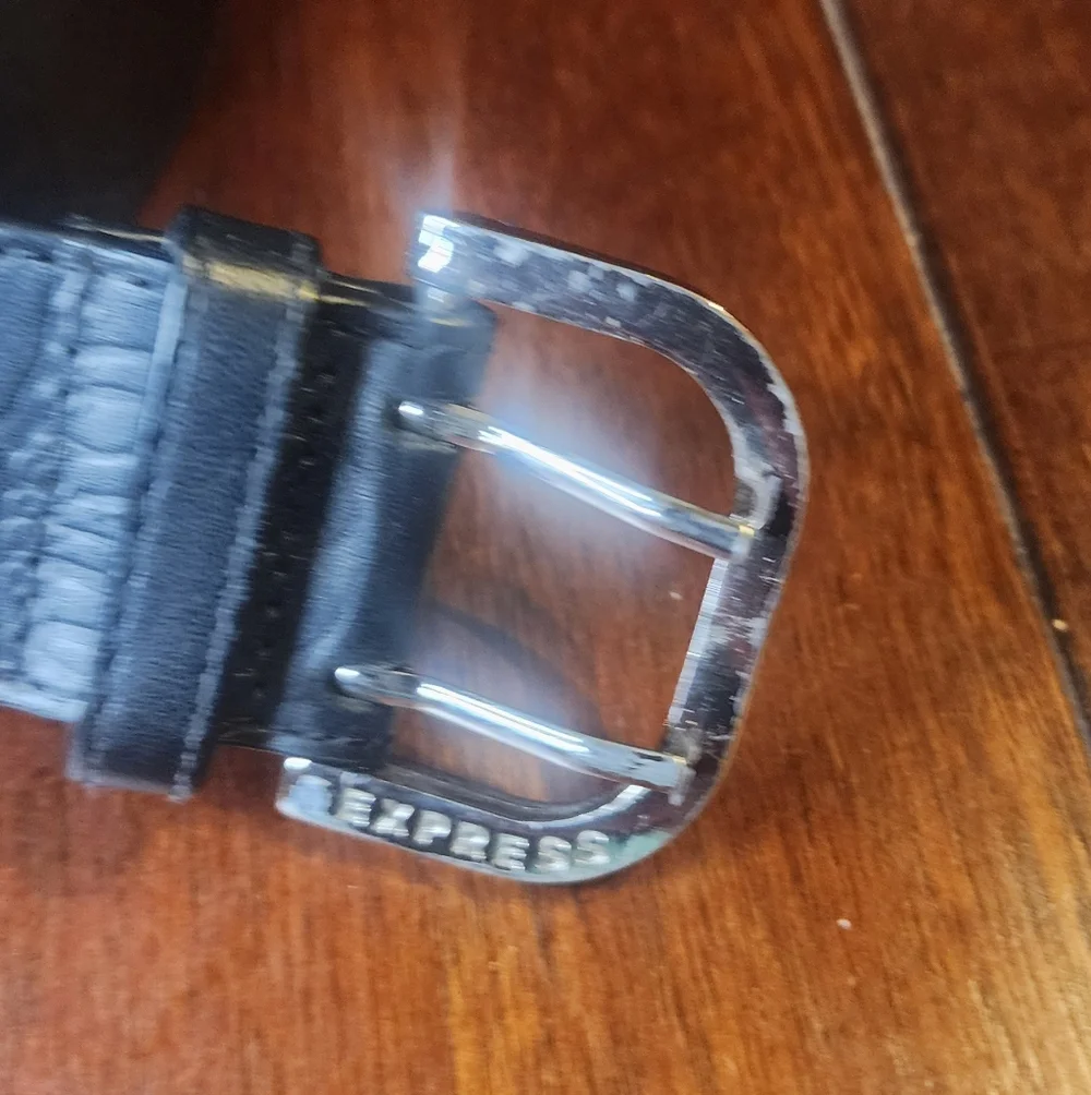 Express‎ Black Embossed Genuine Leather Belt Sz M Silver Color Buckle